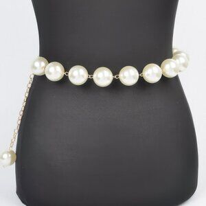 Oversized Pearl Chain Belt